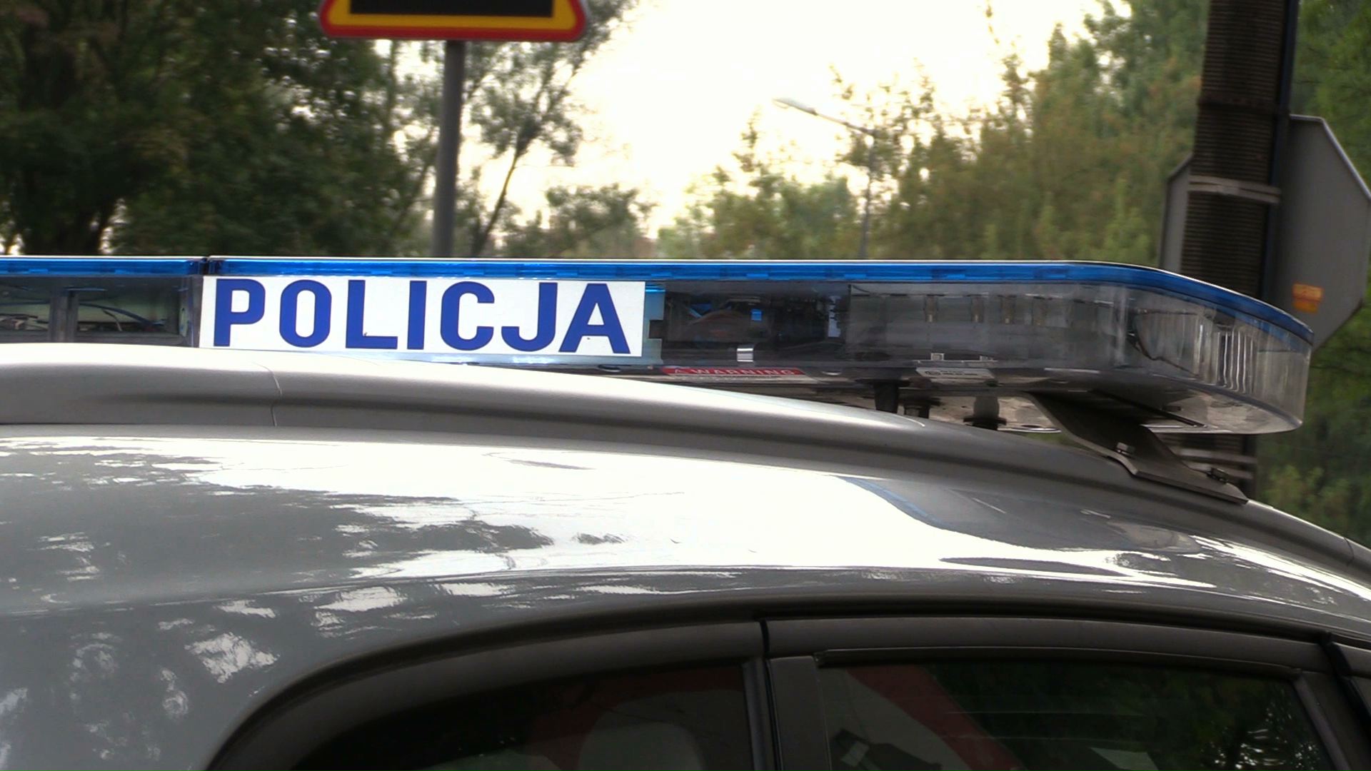Groźny wypadek w Gliwicach na Przyszowskiej. Samochód potrącił przechodzącą przez przejście 14-latkę.