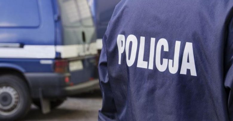 Rybnik: z atrapami granatu i pistoletu napadł na bank