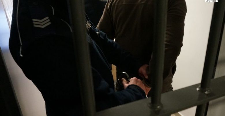 Pedofil w Rybniku! Policja zabezpieczyła zdjęcia i filmy z udziałem dzieci