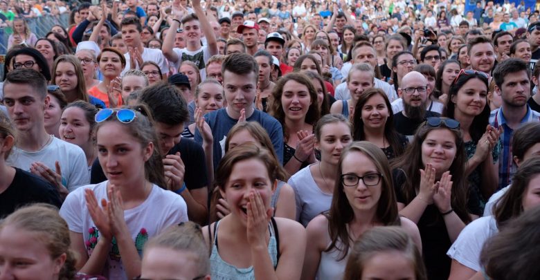 BĄDŹ JAK JEZUS, czyli wspaniały koncert ekumeniczny w Mysłowicach! Na scenie gwiazdy, pod sceną tłumy! (fot.Paweł Jędrusik)