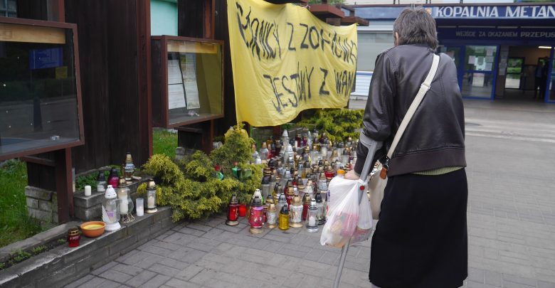 Akcja w kopalni Zofiówka. Gdzie jest trzeci górnik? (fot.Łukasz Kądziołka)