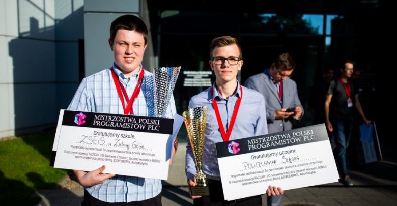 Student automatyki i robotyki na Politechnice Śląskiej – Marcin Podsiadły – zwyciężył w Mistrzostwach Polski Programistów PLC (fot.materiały prasowe organizatora)