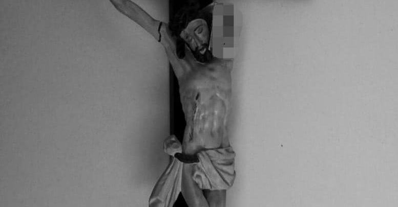 Maczetą zniszczyli XVIII-wieczną rzeźbę sakralną. Dwóm mieszkańcom Nysy grozi do 8 lat więzienia (fot.Policja Opolska)