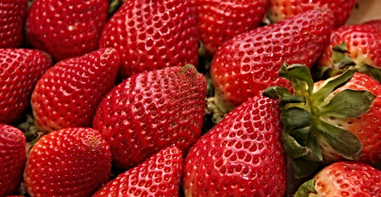 "Obetnę Wam nogi". Groźny sprzedawca truskawek/fot.pixabay.com