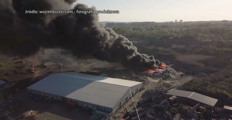 Prezydent Siemianowic Śląskich zawiózł petycje do Warszawy. Przywiezie ustawę anty-odorową?