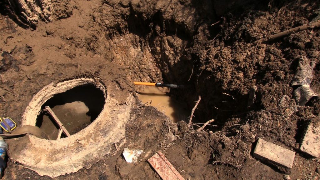 Wybuch gazu w Pisarzowicach koło Bielska - Białej. Do wybuchu doszło podczas naprawy wodociągu