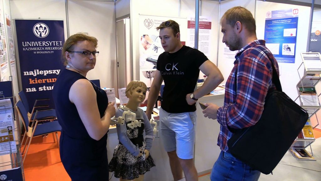 Przełomowy egzoszkielet? Niesamowita prezentacja na Międzynarodowych targach Wynalazków w Katowicach!