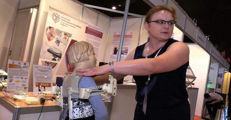 Przełomowy egzoszkielet? Niesamowita prezentacja na Międzynarodowych targach Wynalazków w Katowicach!