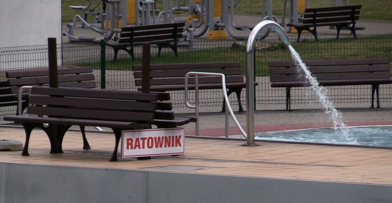 Kąpielisko Bugla w Katowicach: W jednym z basenów pływała kupa
