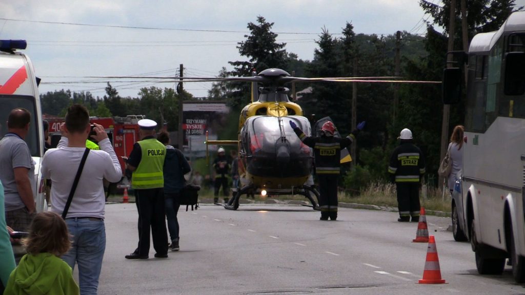 W piątek około godz 9:20 na na przystanku na ulicy Wolności w Będzinie zderzyły się 2 autobusy komunikacji miejskiej. Jeden wjechał w tył drugiego