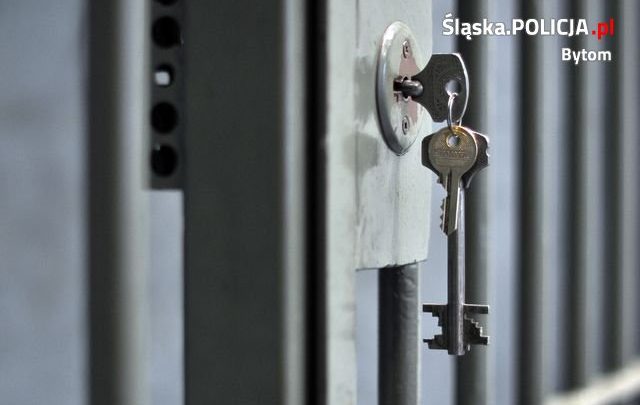 Bytom: Zdemolował izbę wytrzeźwień. Grozi mu do 5 lat więzienia (fot.KMP Bytom)