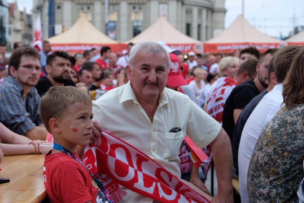 Ogromne tłumy w Katowicach! Pod Skarbkiem strefa kibica pęka w szwach! Zaczyna się transmisja z meczu Polska-Senegal (fot.Paweł Jędrusik)