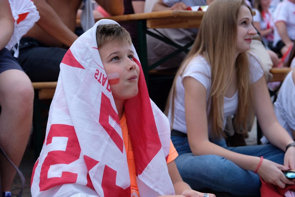 Ogromne tłumy w Katowicach! Pod Skarbkiem strefa kibica pęka w szwach! Zaczyna się transmisja z meczu Polska-Senegal (fot.Paweł Jędrusik)