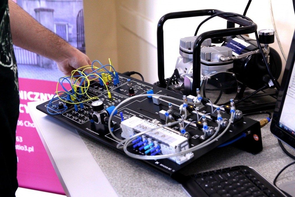 Chorzów: Nauczą się projektować smart-domy i programować roboty. Nowości w Technikum im. Tesli (fot.UM Chorzów)