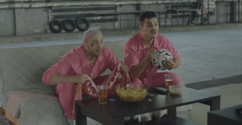 Brama wskoczy? Letni, Chamski Podryw z hitem na mundial (fot. Youtube Letni, Chamski Podryw)