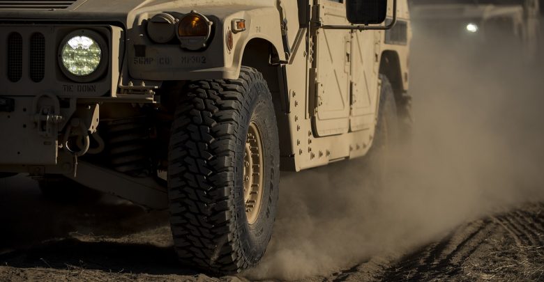 Zderzenie na S1. W Wojkowicach Kościelnych wojskowy Hummer zderzył się z osobowym Nissanem. Wypadek miał miejsce w sobotę, 23 czerwca (fot.poglądowe - pixabay.com)