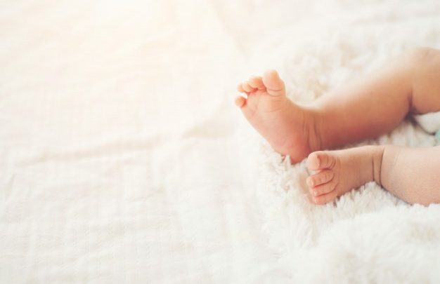 Urodził się z trzema promilami. Noworodek nie żyje
