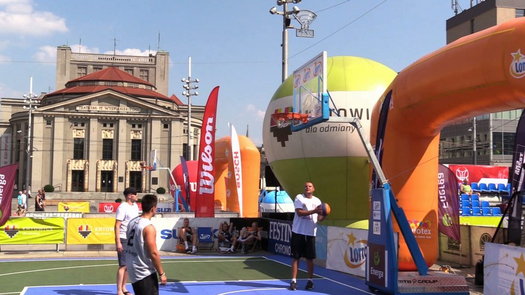 W Katowicach dziś (21.07) odbył się pierwszy dzień cyklu turniejów, dzięki którym wyłoniona zostanie najlepsza drużyna w koszykówce 3x3 wśród kobiet i mężczyzn