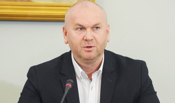 Były szef Centralnego Biura Antykorupcyjnego Paweł Wojtunik usłyszał zarzut utrudniania postępowania karnego i przekroczenia uprawnień (fot.TVP Info)
