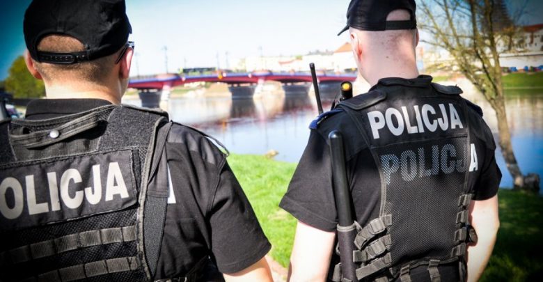 Ponad dwa tysiące kamer osobistych trafi do policjantów (fot.policja.pl)