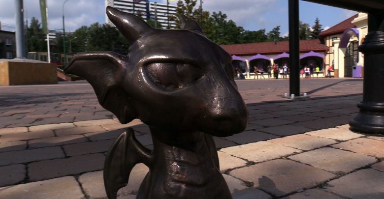Szlak Ślonski Godki wzbogacił się o figurkę Dracha. Stanęła przed Legendią