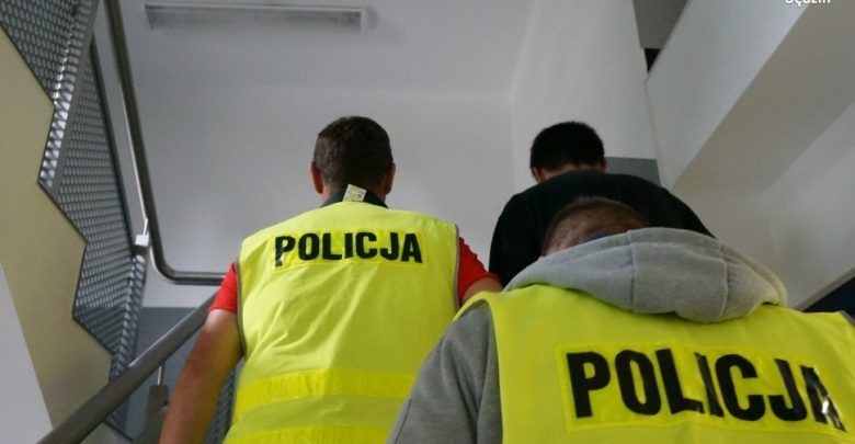 Śląskie: Strzelał do psa sąsiadki, bo ten szczekał na jego syna (fot.Śląska Policja)