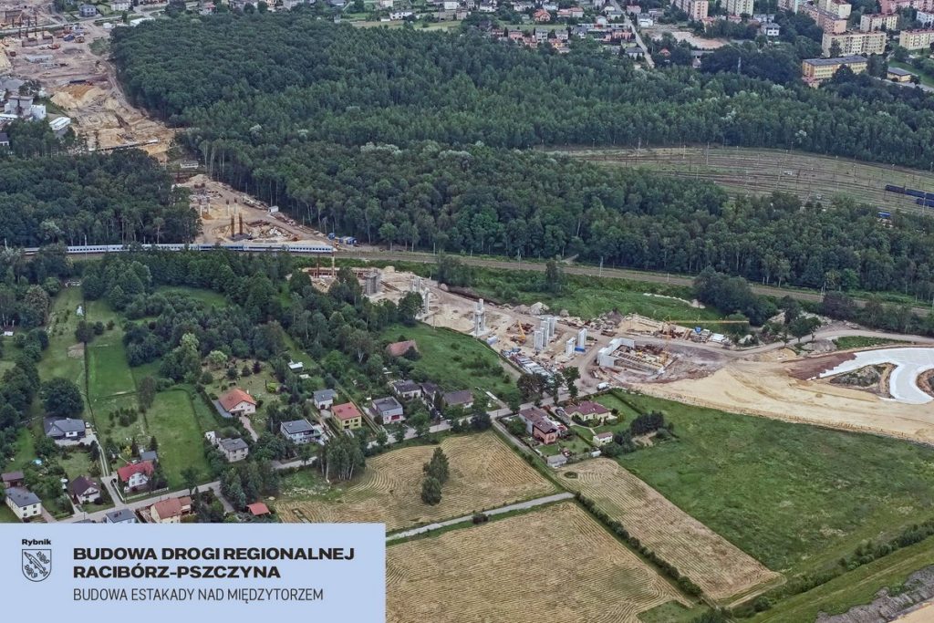 Pierwszy kilometr drogi Racibórz-Pszczyna gotowy (fot.UM Rybnik)