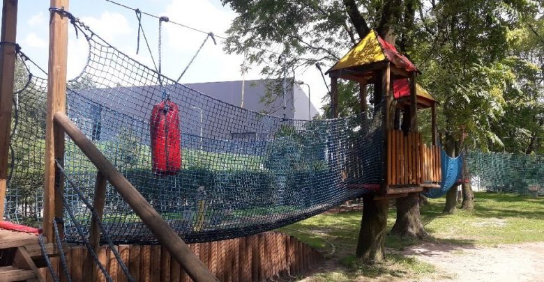 Zastępca komendanta bytomskiej policji odnalazł zaginioną dziewczynkę (fot.KMP Bytom)