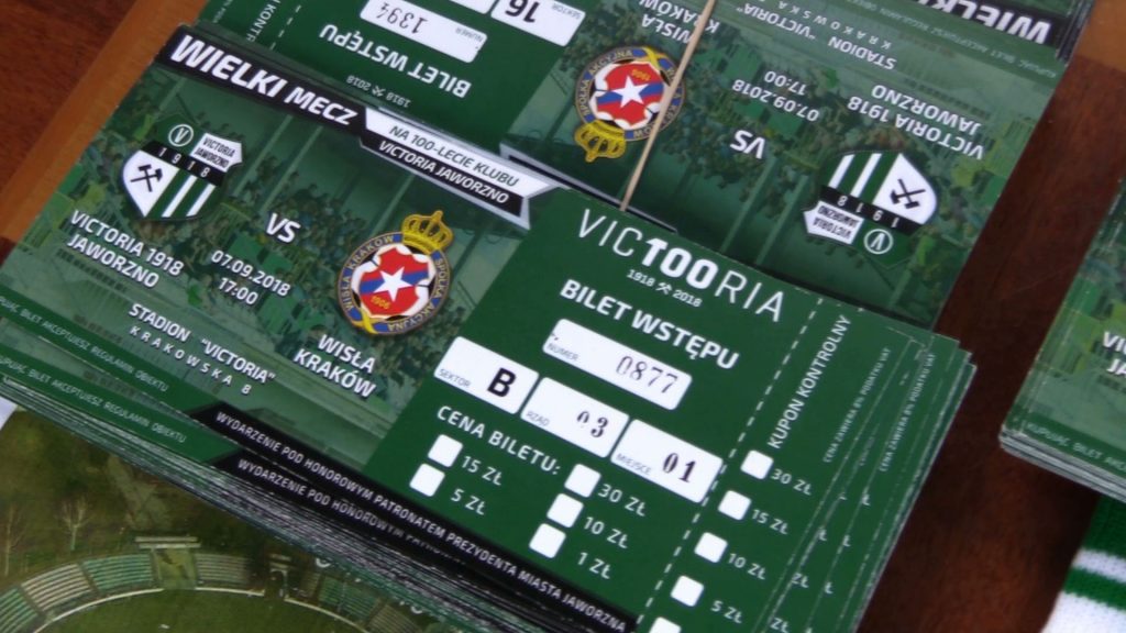 Takich zmartwień nie mają za to w Jaworznie, gdzie kibice szykują się już na święto futbolu z okazji 100-lecia Victorii 1918 Jaworzno