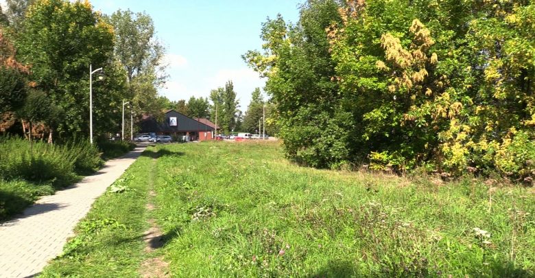 Mysłowice: Ktoś wprowadził radnych w błąd? Na działce w Wielkiej Skotnicy ma powstać market