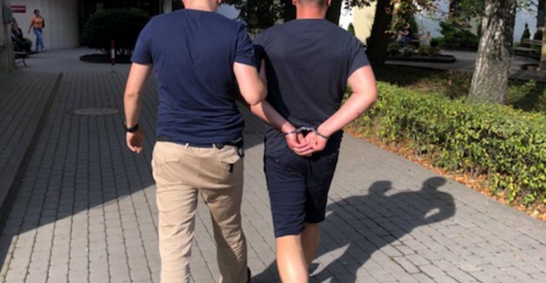 Pastwił się nad swoją ofiarą. Zostawił ją w płonącym budynku i wyszedł. 34-latkowi grozi nawet dożywocie (fot.Komenda Stołeczna Policji)