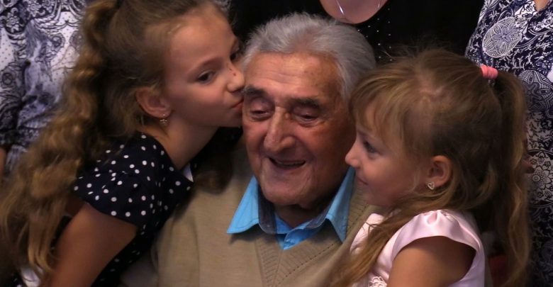 Praca i ogródek przepisem na długowieczność? Franciszek Mosz z Chorzowa obchodzi 100. urodziny!