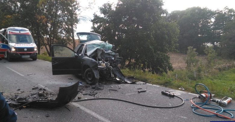 Brawura powodem tragicznego wypadku. Trzy osoby nie żyją (fot.Policja Warmińsko-Mazurska)