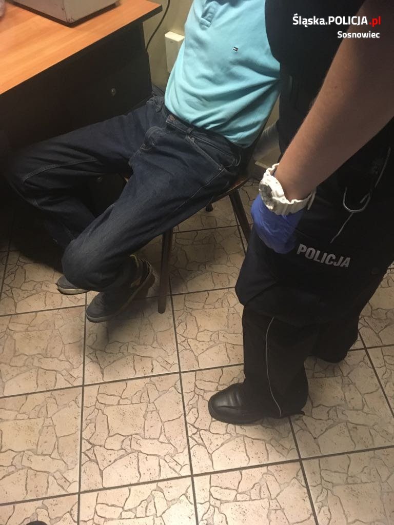 Nożownik zaatakował w Sosnowcu! Mężczyzna zaatakował i kilka razy pchnął kobietę nożem. Niestety - napadnięta kobieta nie żyje