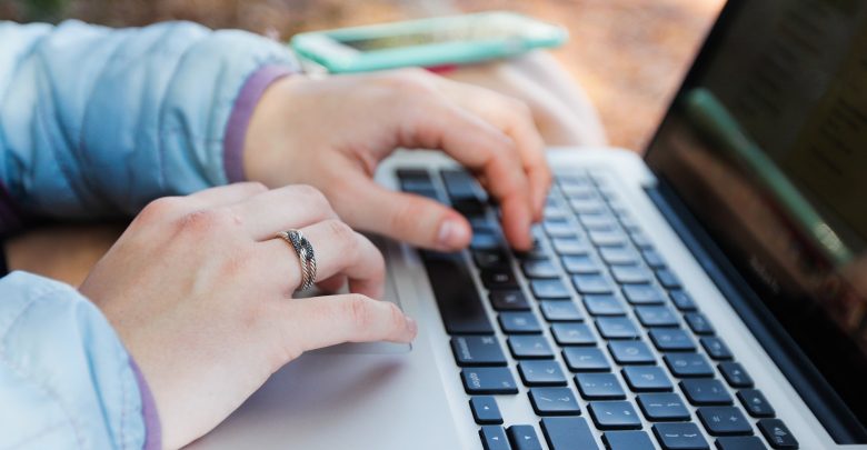 Flirt kosztował ją prawie 80 tys. złotych. 46-latka przesyłała pieniądze "inżynierowi" budującemu mosty w Turcji (fot.Policja Lubelska)