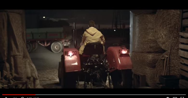 Wywiózł umierającą Ukrainkę na przystanek i zostawił. Wcześniej zagrał w znanej reklamie! (fot. youtube)