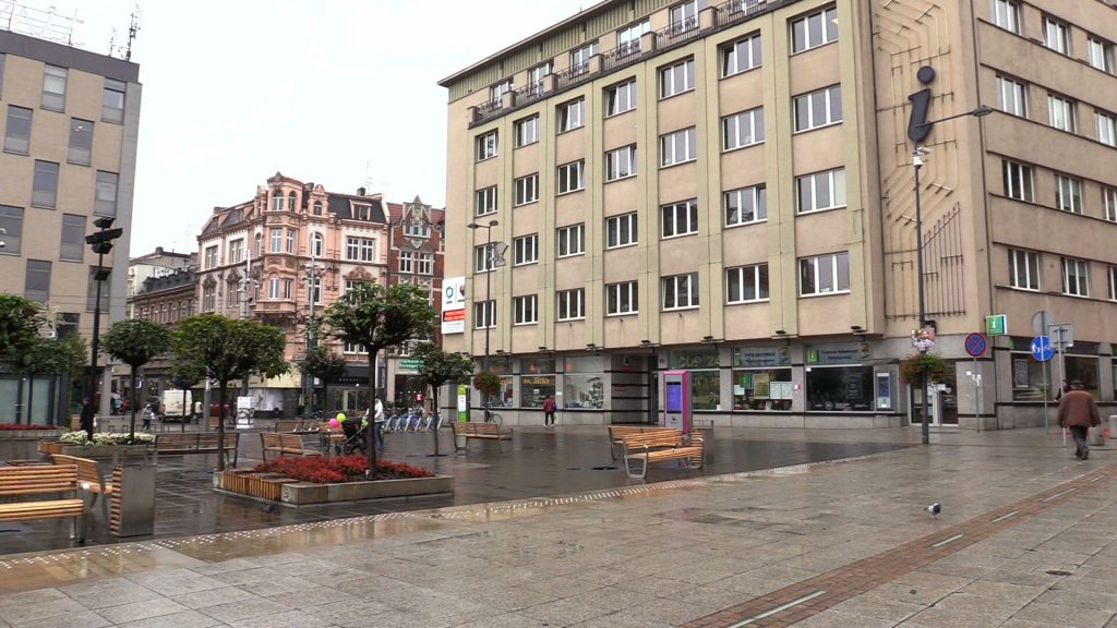 Katowice zamontują czujniki, które będą informowały o smogu mieszkańców
