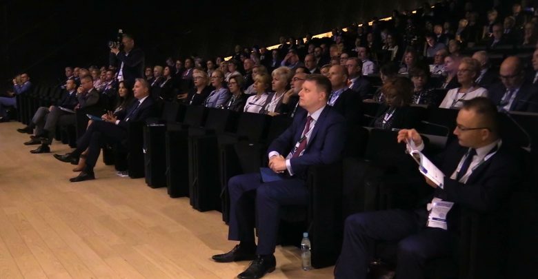 W Międzynarodowym Centrum Kongresowym w Katowicach ruszyło już po raz 16. Samorządowe Forum Kapitału i Finansów