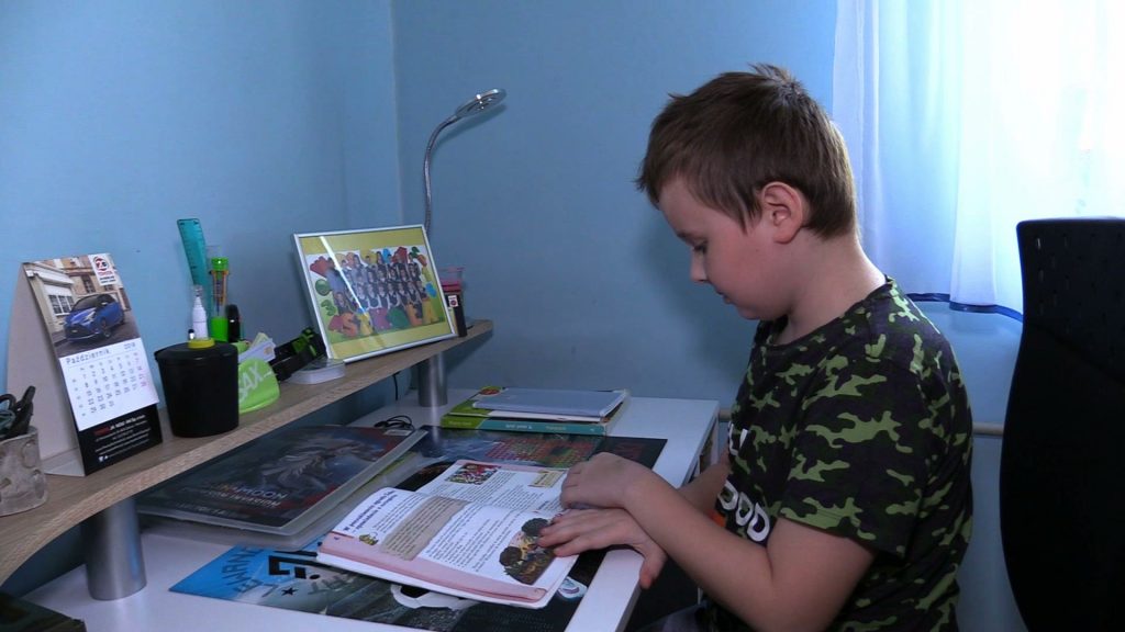 Kacper Grajdek z Rudy Śląskiej ma glejaka. Chłopczyk czeka na pomoc!