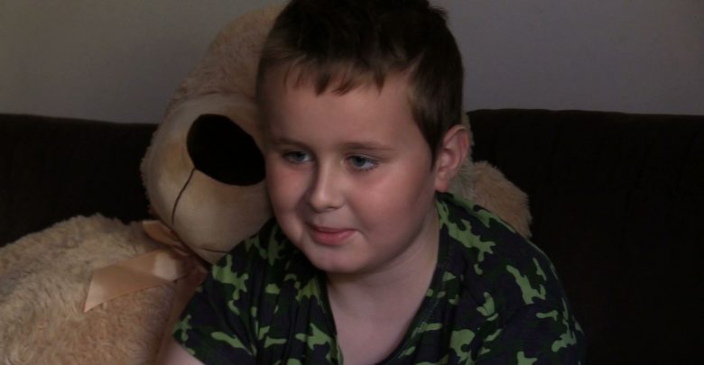 Kacper Grajdek z Rudy Śląskiej ma glejaka. Chłopczyk czeka na pomoc!