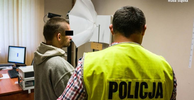 Włamywali się do biur na terenie Śląska na tzw. "pasówkę". Brali wszystko, co wpadło im w ręce. Włamywacze zostali zatrzymani (fot.Śląska Policja)
