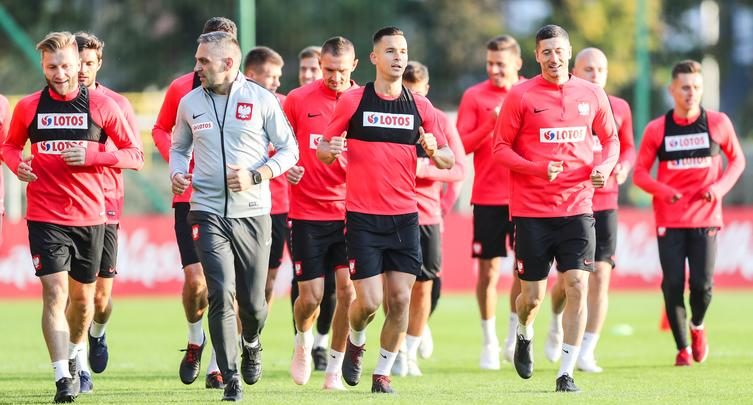 Reprezentacja Polski w Katowicach: Chcemy dać kibicom jak najwięcej radości! (fot.Łączy nas Piłka)
