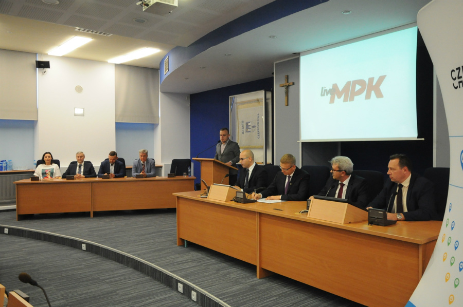 Częstochowa: mieszkańcy mogą śledzić autobusy za pomocą aplikacji