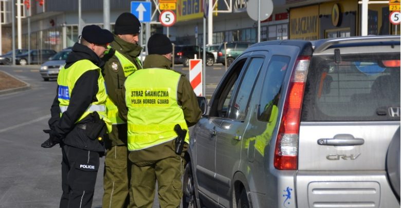 Koronawirus w Polsce: Wszystkie informacje dot. przekraczania granic