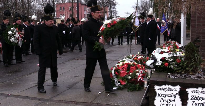 Dzisiejsze obchody 12. rocznicy śmierci 23 górników w kopalni Halemba w Rudzie Śląskiej zdominowały słowa o nierozliczonej dotąd tragedii