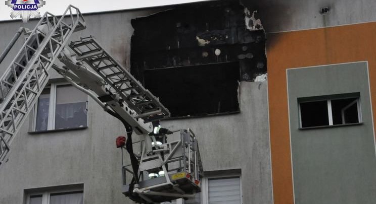 Pożar domu wielorodzinnego. Nie żyją dwie osoby (fot.Policja Lubelska)