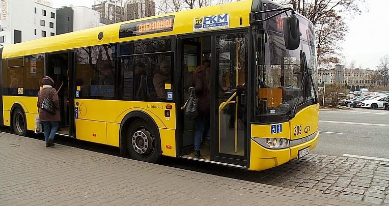 KZK GOP: 12 listopada komunikacja miejska będzie funkcjonowała według sobotniego rozkładu jazdy (fot. archiwum TVS)