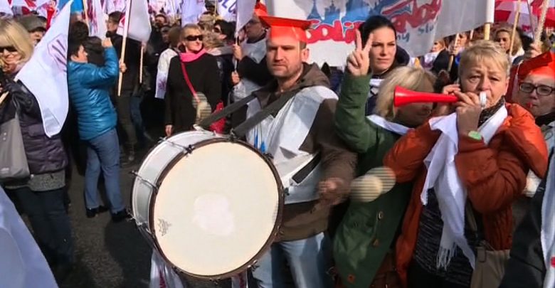 Nauczyciele pójdą śladem policjantów? Przygotowują się do protestwów w czasie matur