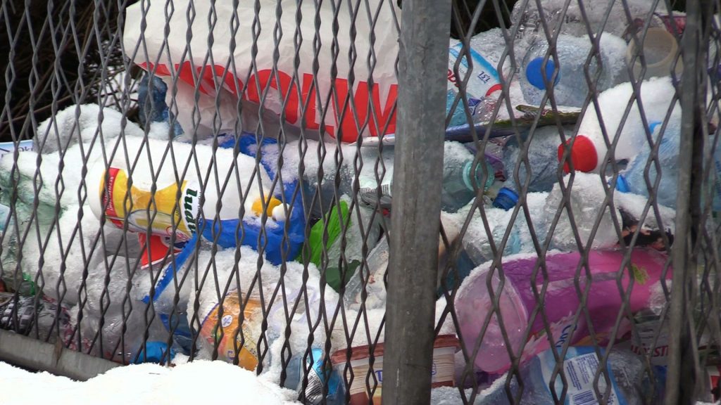 Podwyżka cen śmieci w Rudzie Śląskiej nie wejdzie w życie. W myśl zapisów za śmieci segregowane mieszkańcy mieliby płacić 21,70 od osoby a za niesegregowane 43,40. Obecnie stawki to odpowiednio 14,50 i 29 zł.