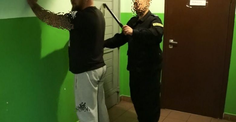 Gliwice: Czerpali korzyści z pracy prostytutek. "Biznesu" pilnowała trzyosobowa rodzina, w tym 60-letnia matka sutenerki (fot.Śląska Policja)
